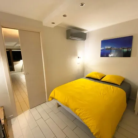 Апартаменты Superbe 2 Pieces Terrasse / Piscine / Vue / Parking *