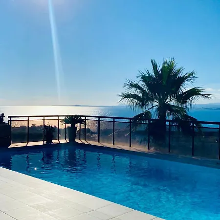 Superbe 2 Pieces Terrasse / Piscine / Vue / Parking 아파트
